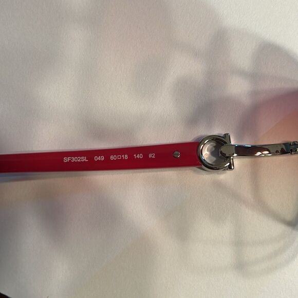 Salvatore Ferragamo Gradient Sunglasses.SF302SL 049 60/18 140(NWOT) - Picture 7 of 8